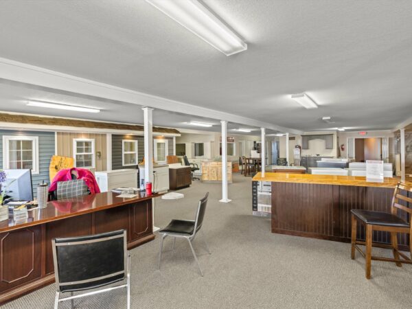 COMMERCIAL PROPERTY ON 1.3+/- ACRE LOT