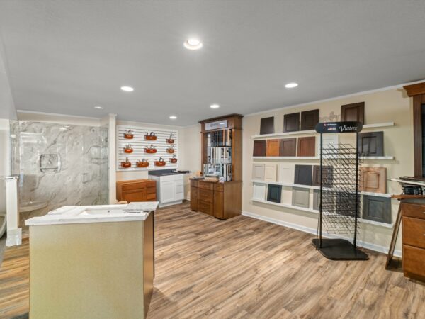 COMMERCIAL PROPERTY ON 1.3+/- ACRE LOT