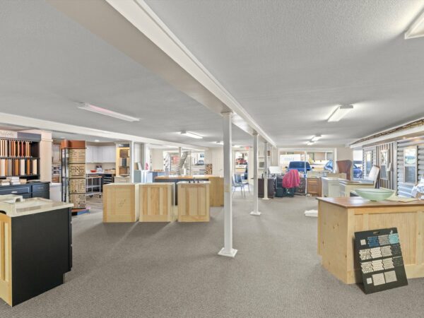 COMMERCIAL PROPERTY ON 1.3+/- ACRE LOT