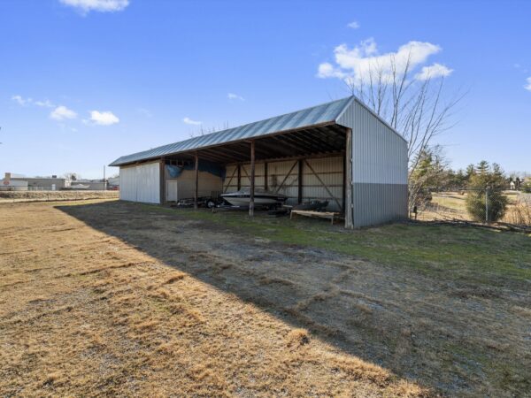 COMMERCIAL PROPERTY ON 1.3+/- ACRE LOT