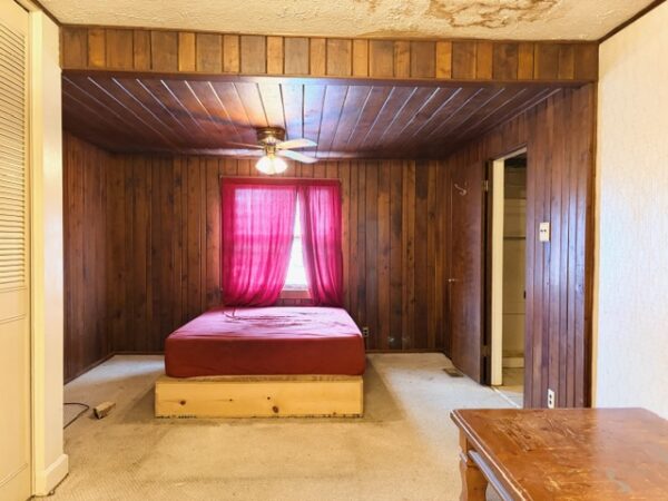 IMG_0698 SPACIOUS HOME ON CORNER LOT - BOONVILLE, IN