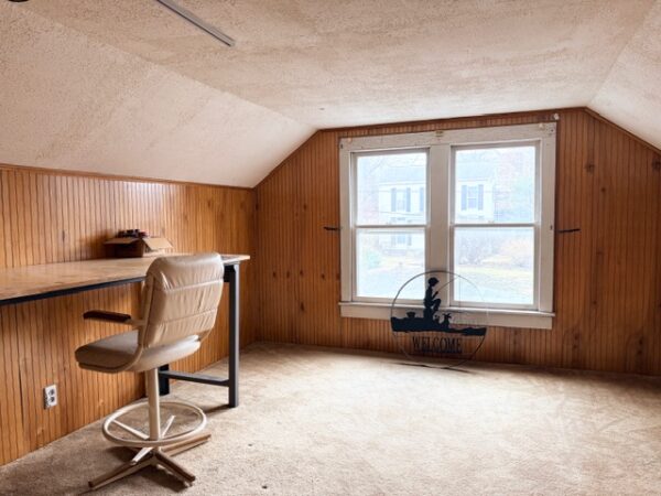 IMG_0703 SPACIOUS HOME ON CORNER LOT - BOONVILLE, IN