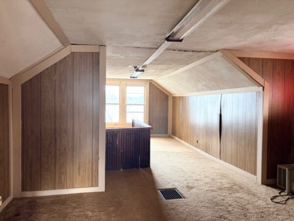 IMG_0705 SPACIOUS HOME ON CORNER LOT - BOONVILLE, IN