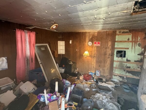 COTTAGE STYLE HOME ON 30'x150' LOT