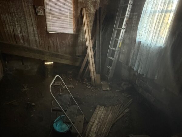 COTTAGE STYLE HOME ON 30'x150' LOT