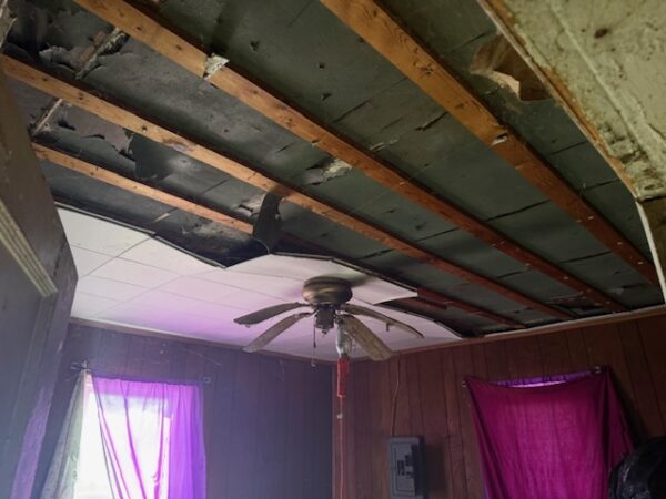 COTTAGE STYLE HOME ON 30'x150' LOT