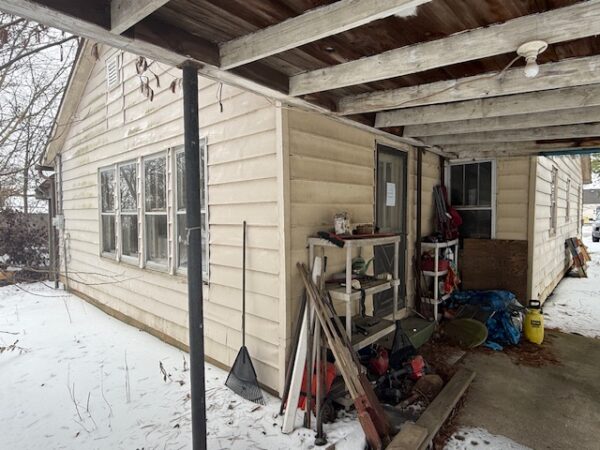 2 SINGLE FAMILY HOMES OR INVESTMENT PROPERTIES