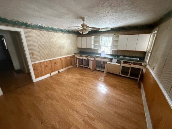 2 SINGLE FAMILY HOMES OR INVESTMENT PROPERTIES