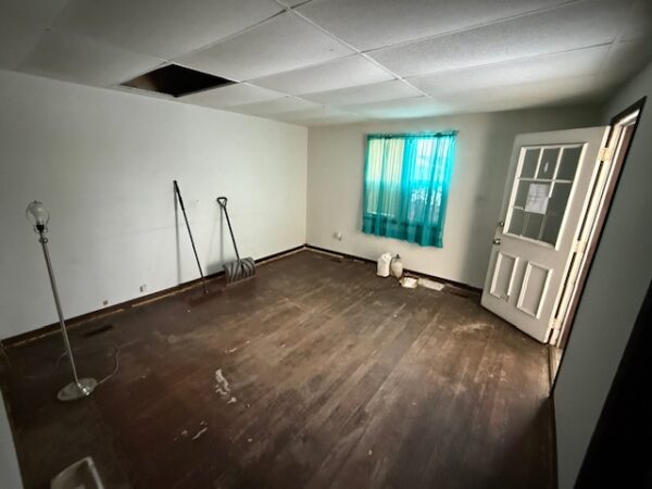 2 SINGLE FAMILY HOMES OR INVESTMENT PROPERTIES