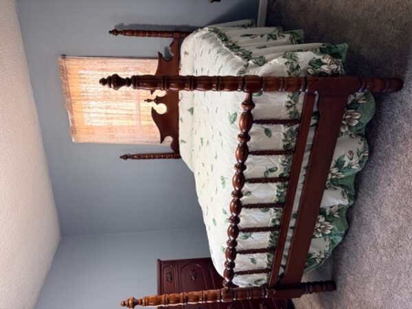 RV - TRUCK - SUV - FURNISHINGS - ANTIQUES