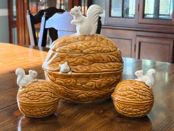 RV - TRUCK - SUV - FURNISHINGS - ANTIQUES