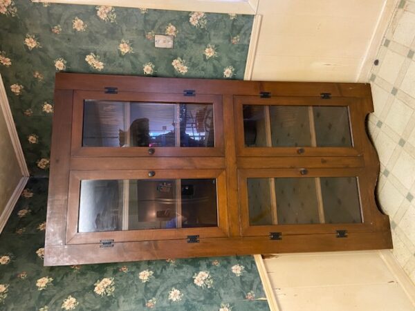 ANTIQUES - GLASSWARE - COLLECTIBLES