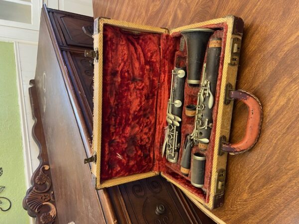 ANTIQUES-COLLECTIBLES-JEWELRY-FURNISHINGS