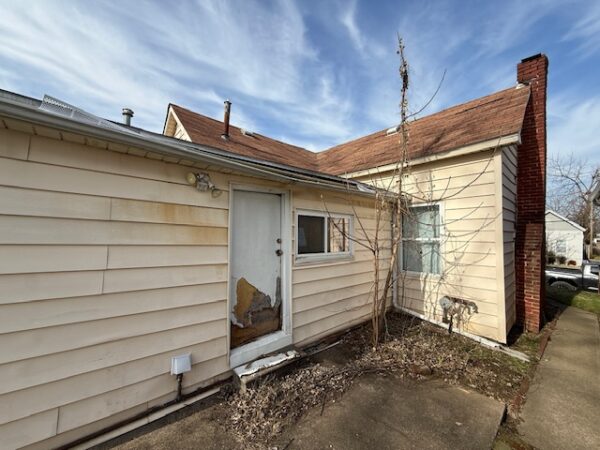 2 SINGLE FAMILY HOMES OR INVESTMENT PROPERTIES