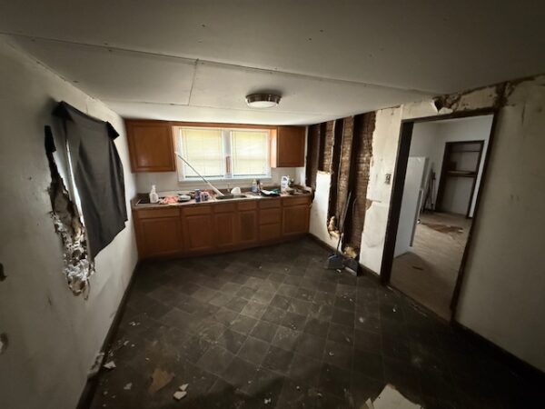 2 SINGLE FAMILY HOMES OR INVESTMENT PROPERTIES