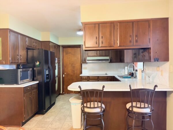 LIVE AUCTION - BEAUTIFUL BRICK HOME ON 3.21+/- ACRES - FURNISHINGS & TOOLS