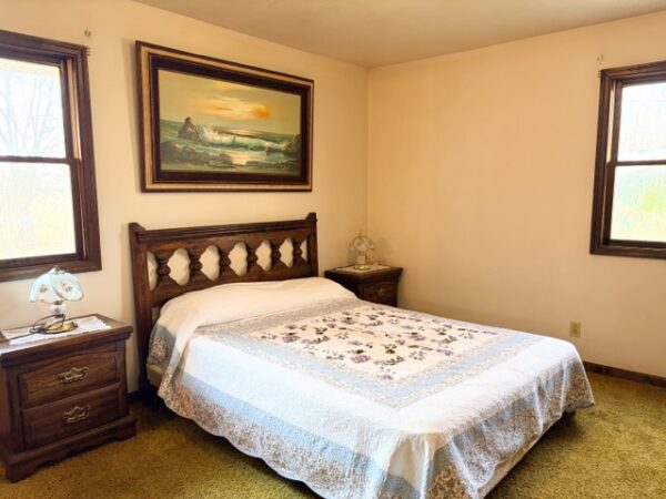 LIVE AUCTION - BEAUTIFUL BRICK HOME ON 3.21+/- ACRES - FURNISHINGS & TOOLS