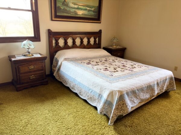 LIVE AUCTION - BEAUTIFUL BRICK HOME ON 3.21+/- ACRES - FURNISHINGS & TOOLS