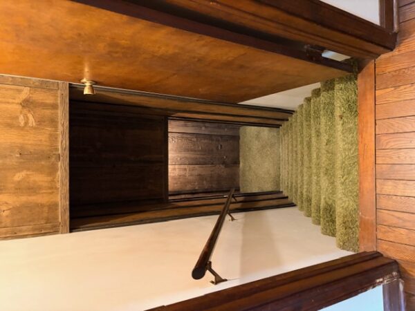 LIVE AUCTION - BEAUTIFUL BRICK HOME ON 3.21+/- ACRES - FURNISHINGS & TOOLS