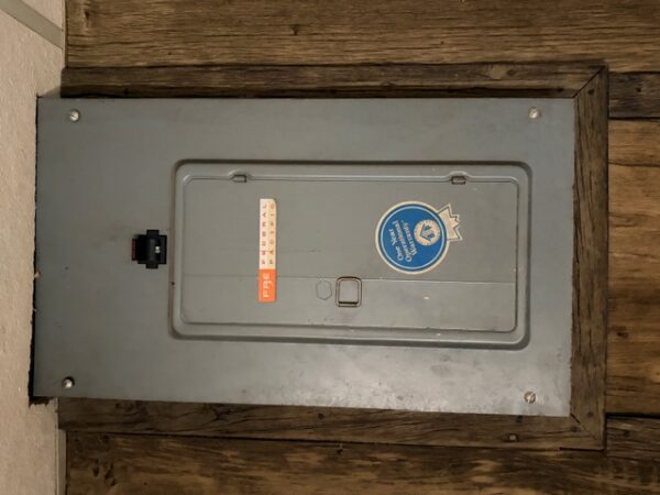 LIVE AUCTION - BEAUTIFUL BRICK HOME ON 3.21+/- ACRES - FURNISHINGS & TOOLS