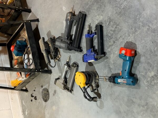 LIVE AUCTION - BEAUTIFUL BRICK HOME ON 3.21+/- ACRES - FURNISHINGS & TOOLS