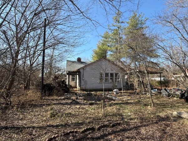 2 SINGLE FAMILY HOMES OR INVESTMENT PROPERTIES