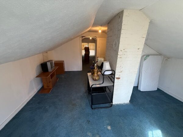 2 SINGLE FAMILY HOMES OR INVESTMENT PROPERTIES