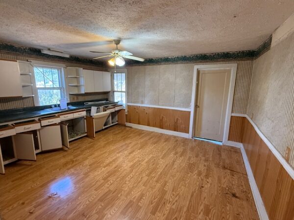 2 SINGLE FAMILY HOMES OR INVESTMENT PROPERTIES