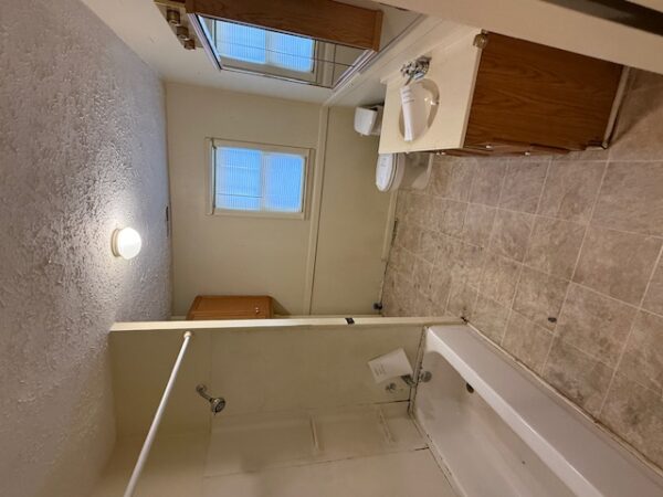 2 SINGLE FAMILY HOMES OR INVESTMENT PROPERTIES