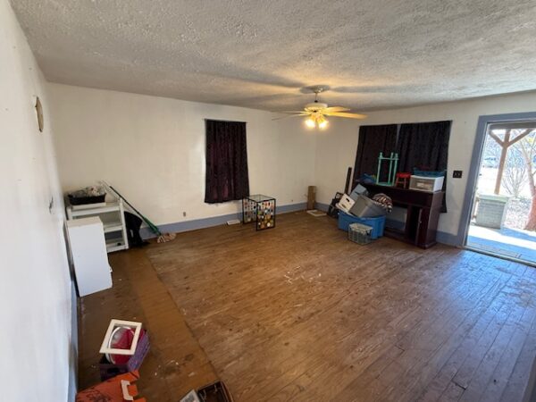 2 SINGLE FAMILY HOMES OR INVESTMENT PROPERTIES