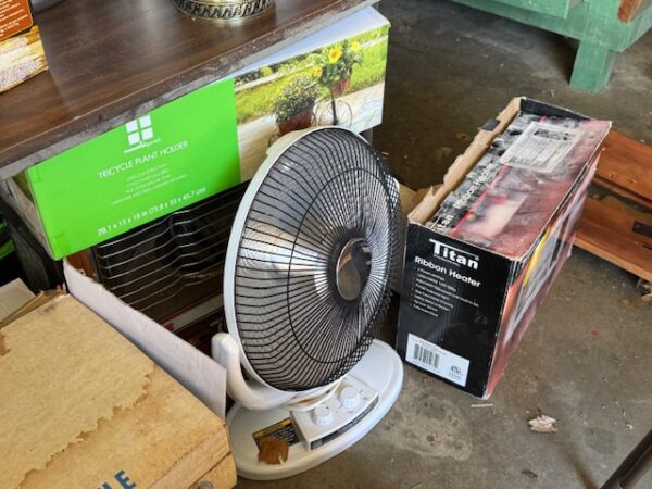 LIVE AUCTION - BEAUTIFUL BRICK HOME ON 3.21+/- ACRES - FURNISHINGS & TOOLS