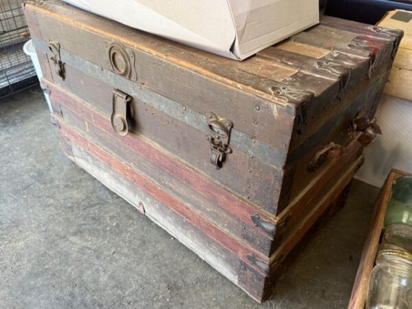 LIVE AUCTION - BEAUTIFUL BRICK HOME ON 3.21+/- ACRES - FURNISHINGS & TOOLS