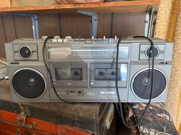 LIVE AUCTION - BEAUTIFUL BRICK HOME ON 3.21+/- ACRES - FURNISHINGS & TOOLS