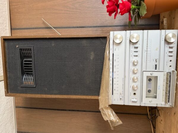 LIVE AUCTION - BEAUTIFUL BRICK HOME ON 3.21+/- ACRES - FURNISHINGS & TOOLS