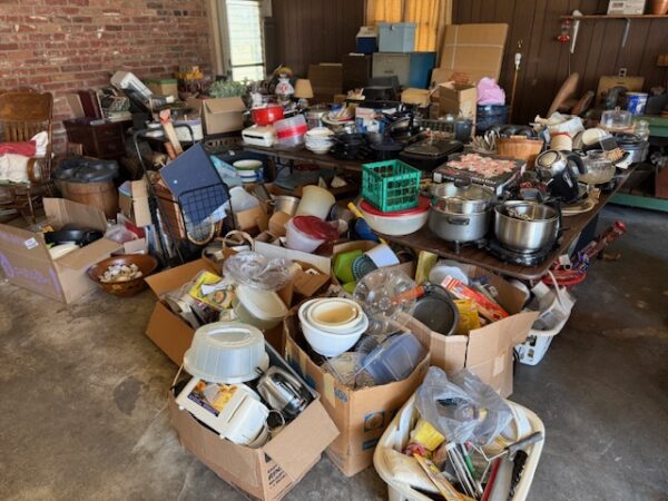 LIVE AUCTION - BEAUTIFUL BRICK HOME ON 3.21+/- ACRES - FURNISHINGS & TOOLS