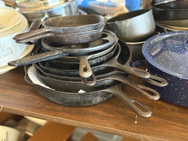 LIVE AUCTION - BEAUTIFUL BRICK HOME ON 3.21+/- ACRES - FURNISHINGS & TOOLS