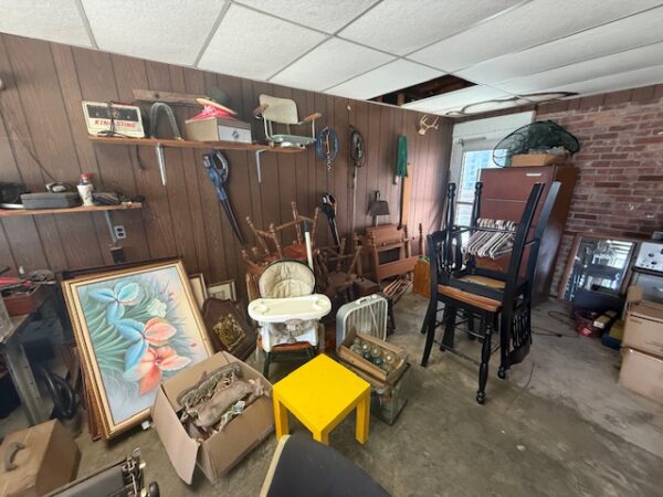 LIVE AUCTION - BEAUTIFUL BRICK HOME ON 3.21+/- ACRES - FURNISHINGS & TOOLS