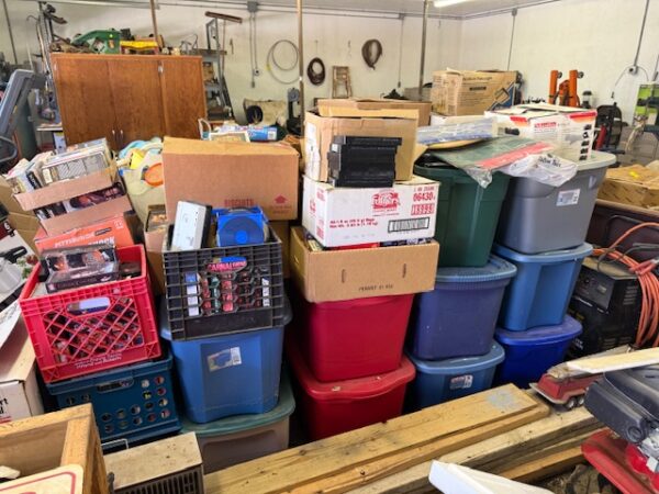 LIVE AUCTION - BEAUTIFUL BRICK HOME ON 3.21+/- ACRES - FURNISHINGS & TOOLS