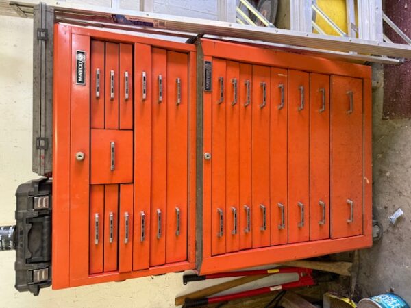 LIVE AUCTION - BEAUTIFUL BRICK HOME ON 3.21+/- ACRES - FURNISHINGS & TOOLS