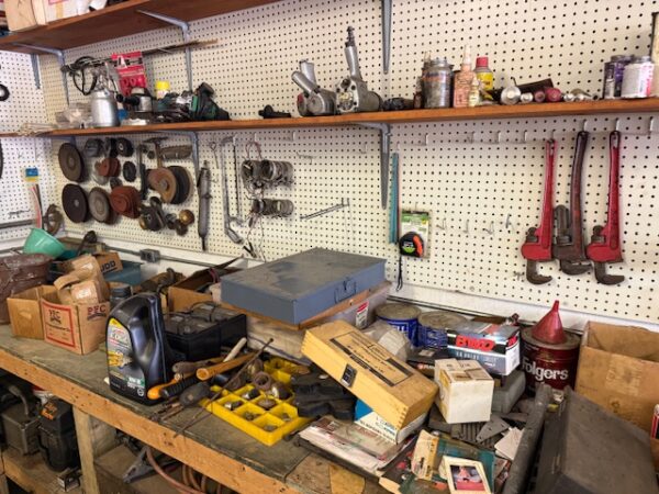 LIVE AUCTION - BEAUTIFUL BRICK HOME ON 3.21+/- ACRES - FURNISHINGS & TOOLS