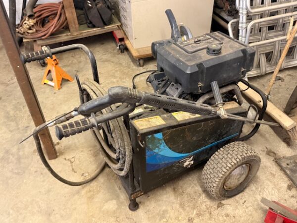 LIVE AUCTION - BEAUTIFUL BRICK HOME ON 3.21+/- ACRES - FURNISHINGS & TOOLS