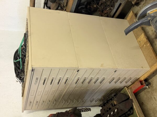 LIVE AUCTION - BEAUTIFUL BRICK HOME ON 3.21+/- ACRES - FURNISHINGS & TOOLS