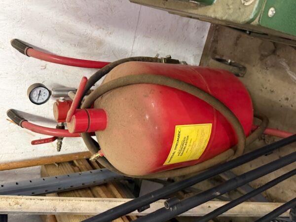 LIVE AUCTION - BEAUTIFUL BRICK HOME ON 3.21+/- ACRES - FURNISHINGS & TOOLS