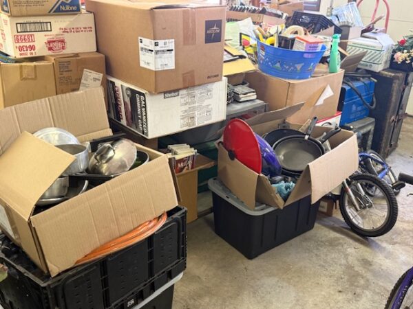 LIVE AUCTION - BEAUTIFUL BRICK HOME ON 3.21+/- ACRES - FURNISHINGS & TOOLS