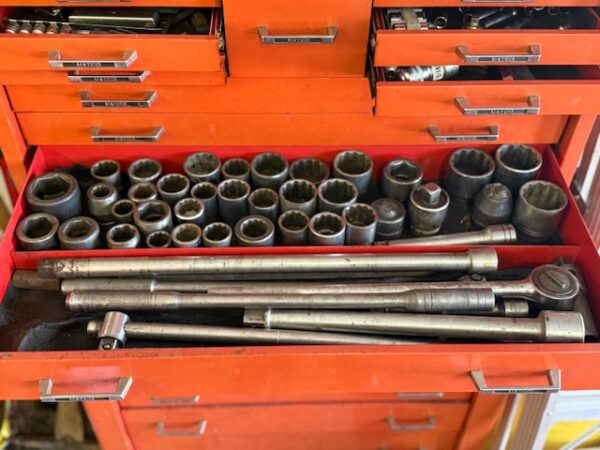 LIVE AUCTION - BEAUTIFUL BRICK HOME ON 3.21+/- ACRES - FURNISHINGS & TOOLS