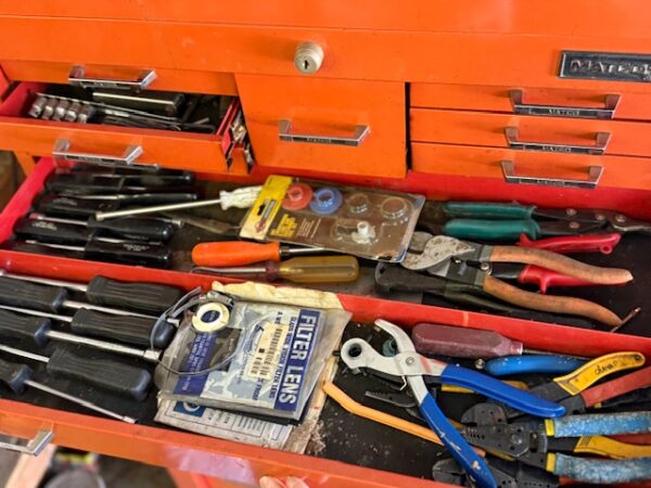 LIVE AUCTION - BEAUTIFUL BRICK HOME ON 3.21+/- ACRES - FURNISHINGS & TOOLS