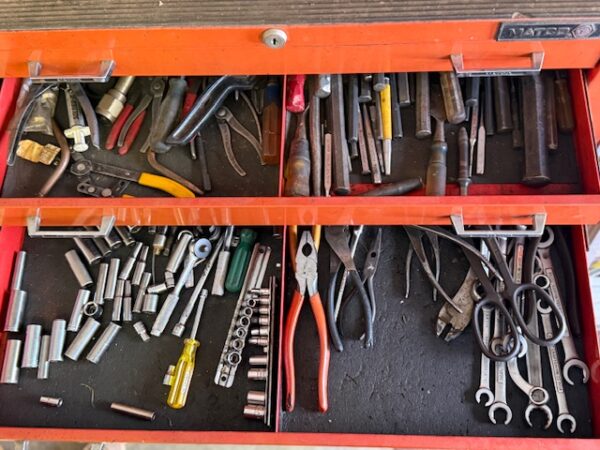 LIVE AUCTION - BEAUTIFUL BRICK HOME ON 3.21+/- ACRES - FURNISHINGS & TOOLS