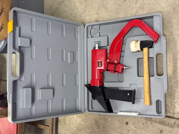 LIVE AUCTION - BEAUTIFUL BRICK HOME ON 3.21+/- ACRES - FURNISHINGS & TOOLS