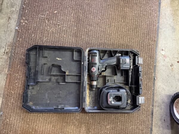 LIVE AUCTION - BEAUTIFUL BRICK HOME ON 3.21+/- ACRES - FURNISHINGS & TOOLS