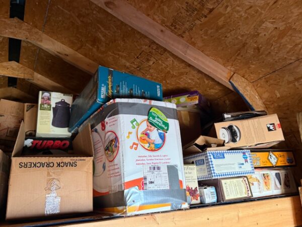 LIVE AUCTION - BEAUTIFUL BRICK HOME ON 3.21+/- ACRES - FURNISHINGS & TOOLS